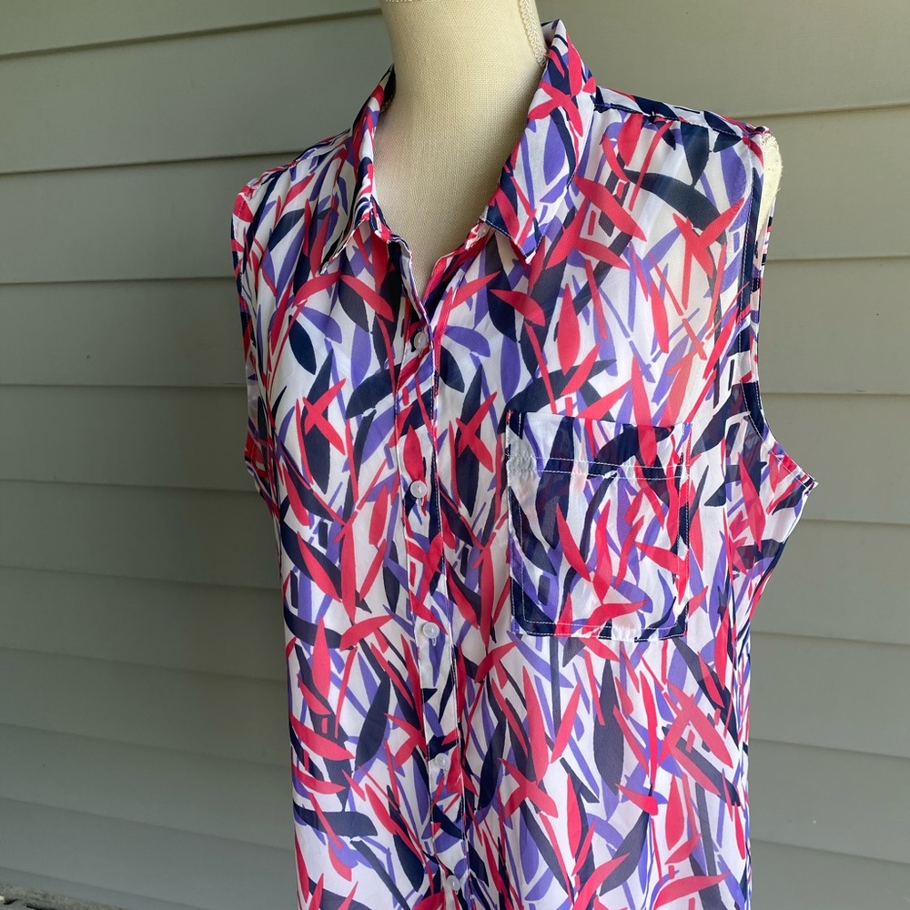 The Flamingo - sleeveless button down top